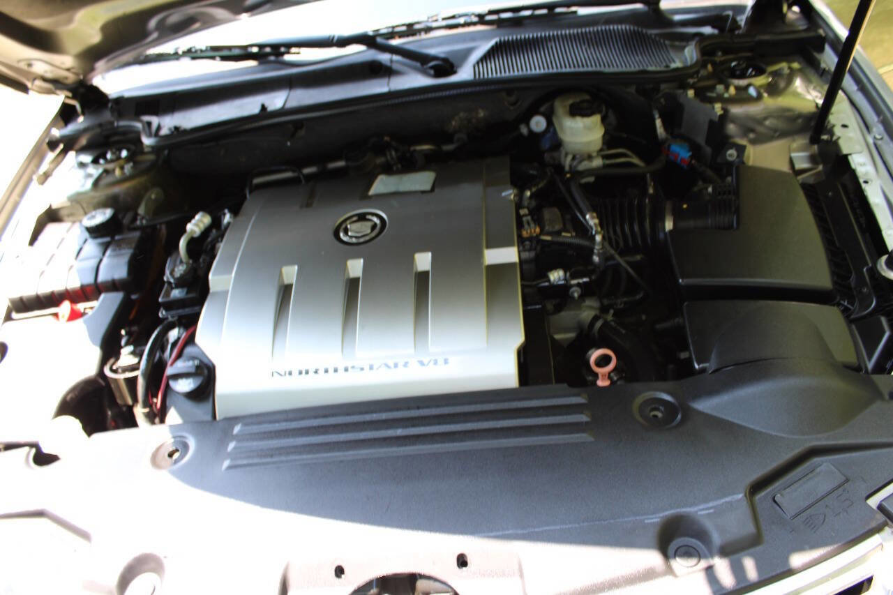 Used 2011 Cadillac DTS image 39
