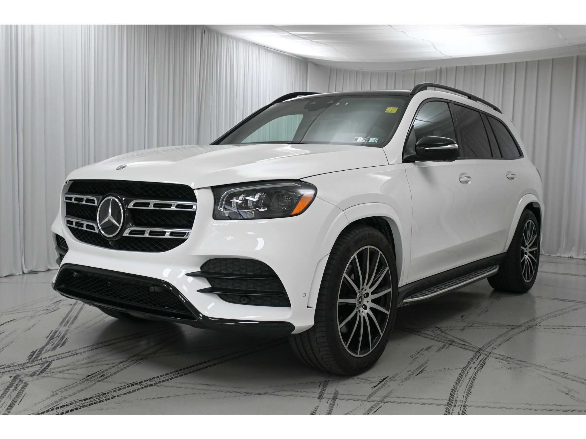 Used 2021 Mercedes-Benz GLS 580 4MATIC image 4