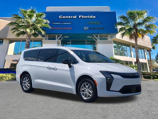 New 2027 Chrysler Pacifica Select FWD image 2