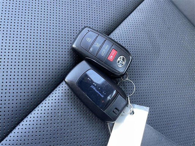 Used 2024 Toyota Prius Prime Premium image 32