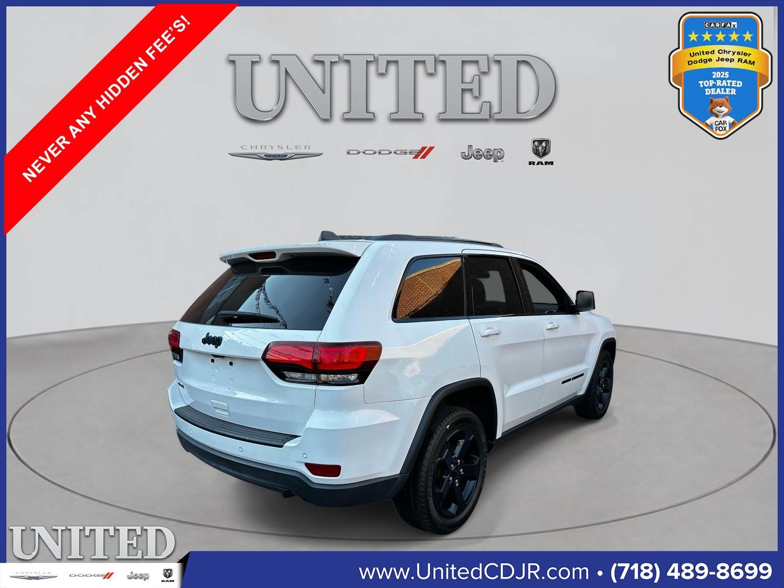 Used 2018 Jeep Grand Cherokee Laredo AWD/4WD image 3