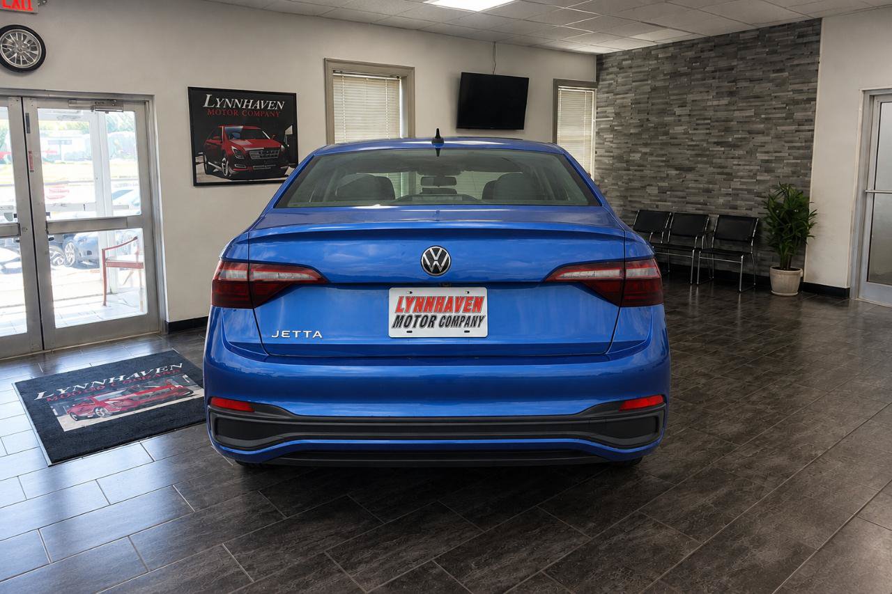 Used 2024 Volkswagen Jetta Sport FWD image 14