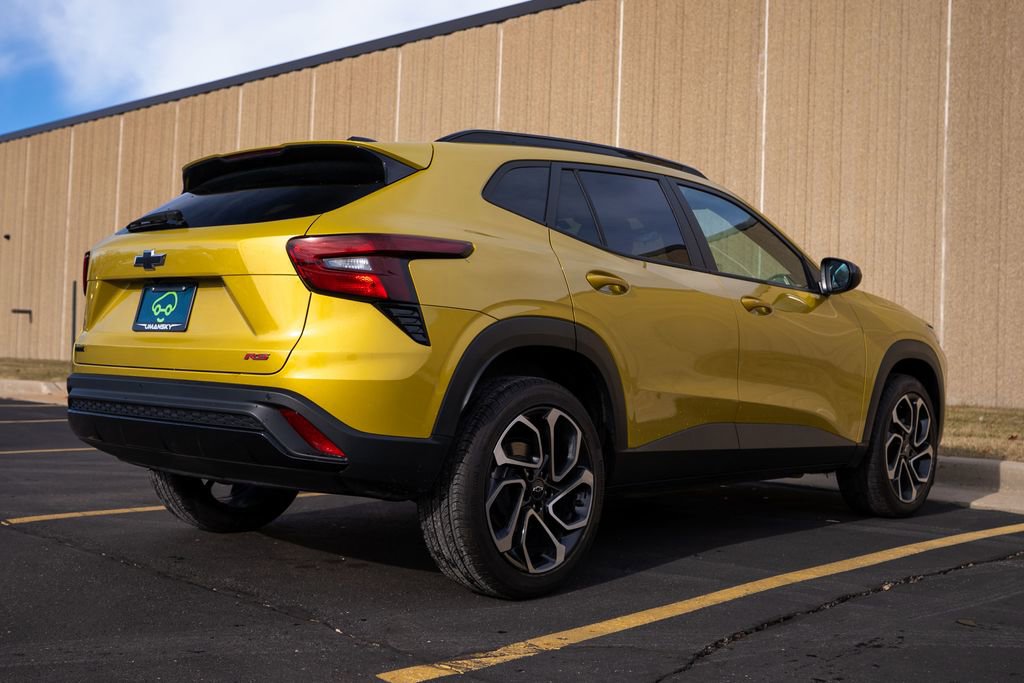 Used 2025 Chevrolet Trax RS w/ Driver Confidence Package image 7