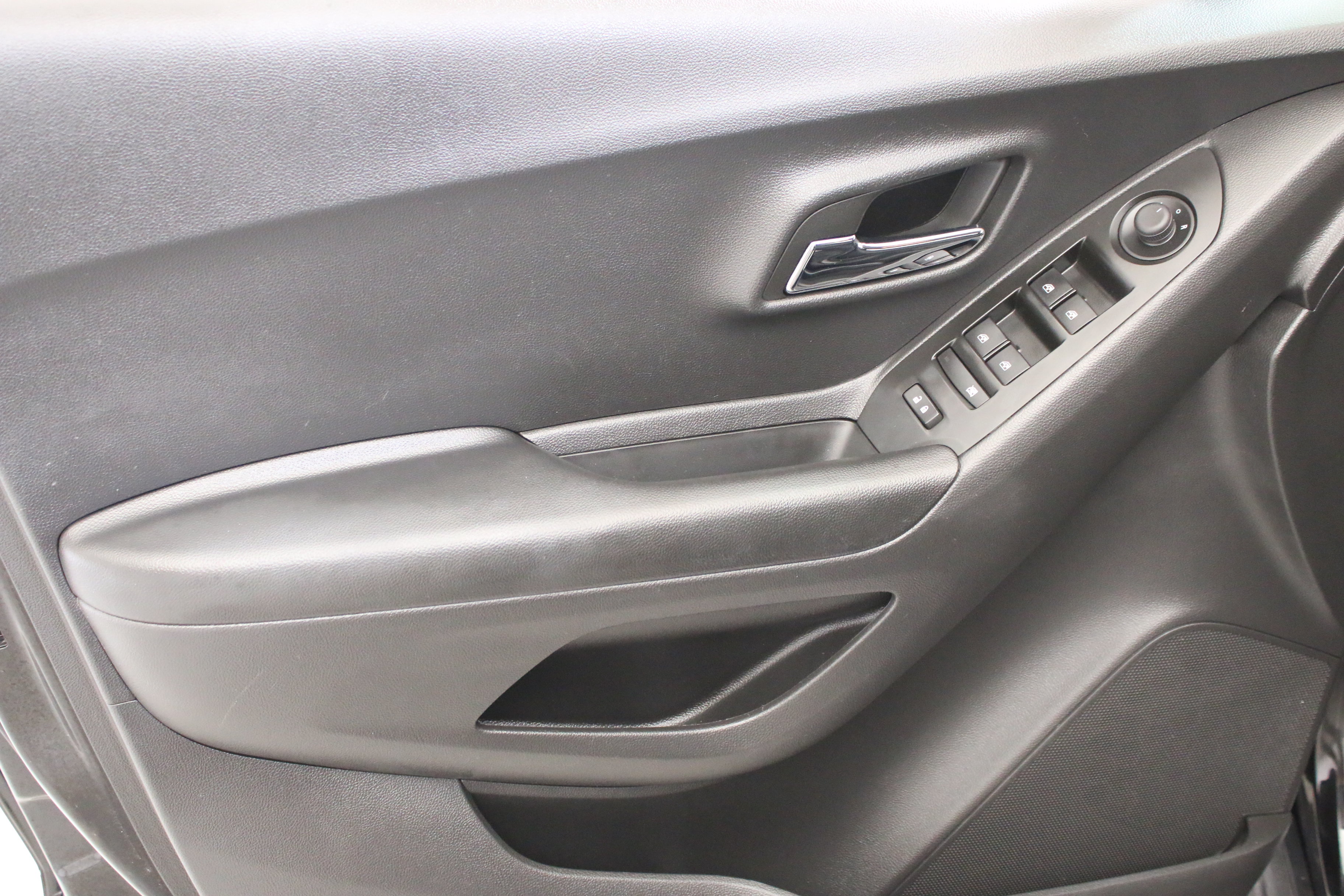 Certified 2022 Chevrolet Trax LT AWD/4WD image 21