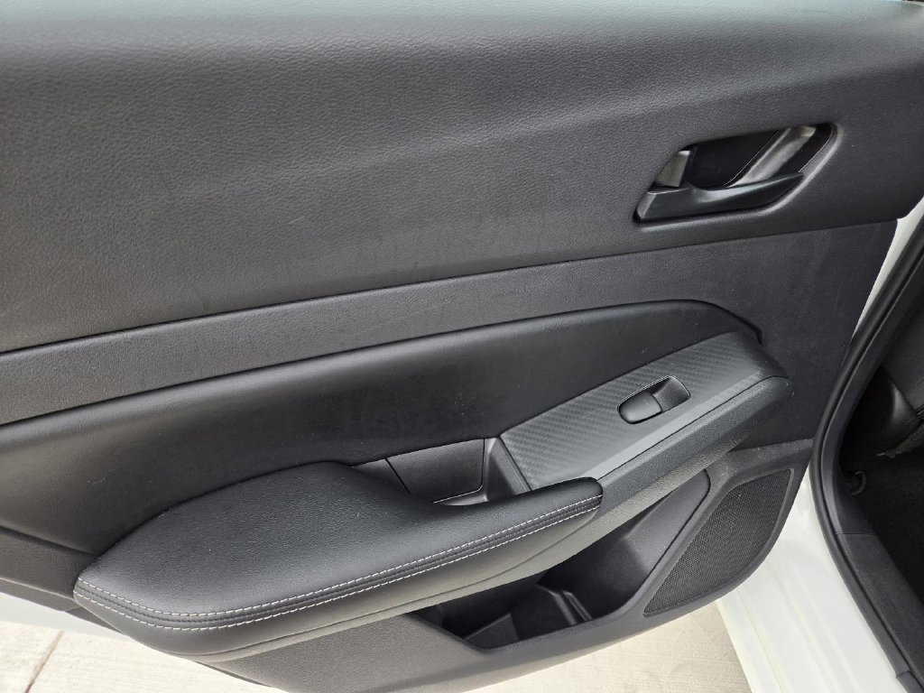 Used 2025 Nissan Altima 2.5 SV FWD image 36