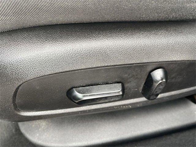 Used 2017 Chevrolet Cruze LT w/ Convenience Package image 12