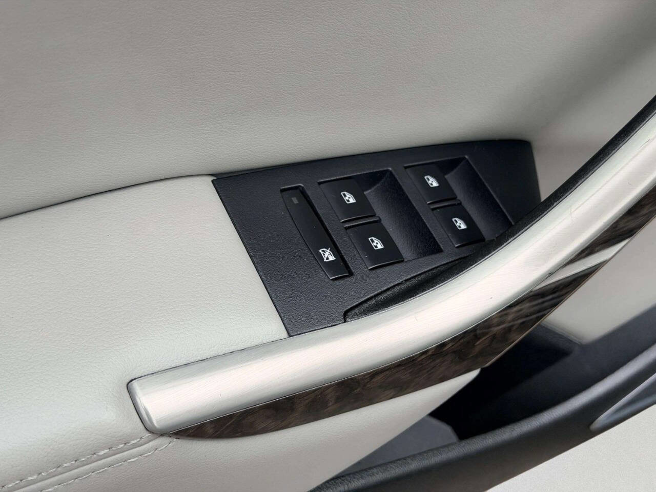 Used 2015 Buick Verano Convenience FWD image 14