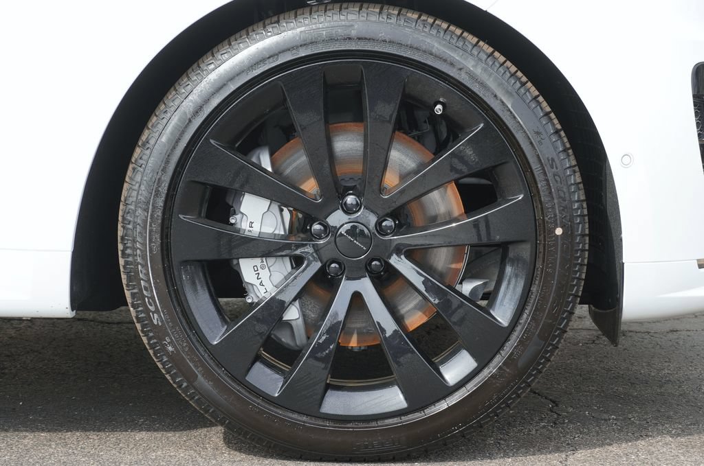 New 2026 Land Rover Range Rover Sport Dynamic SE AWD/4WD image 8