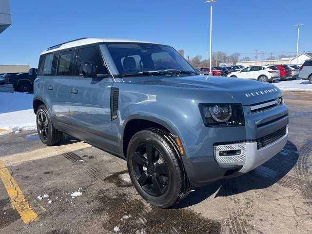 Used 2023 Land Rover Defender 110 S image 5