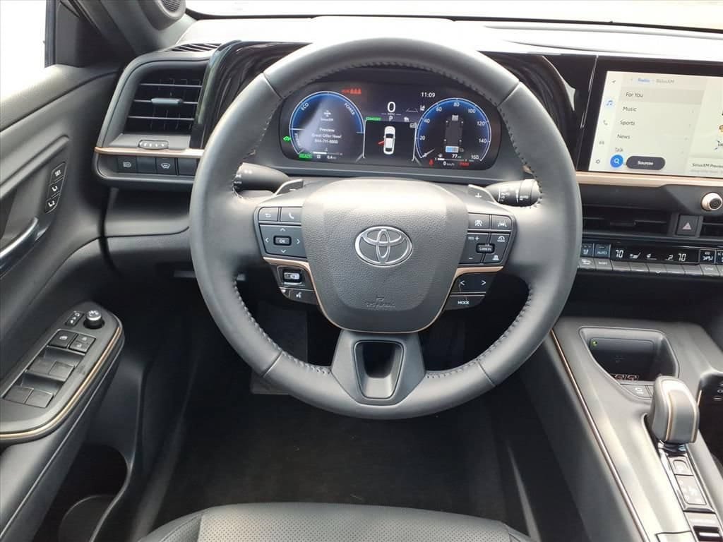Used 2023 Toyota Crown Platinum AWD/4WD image 30