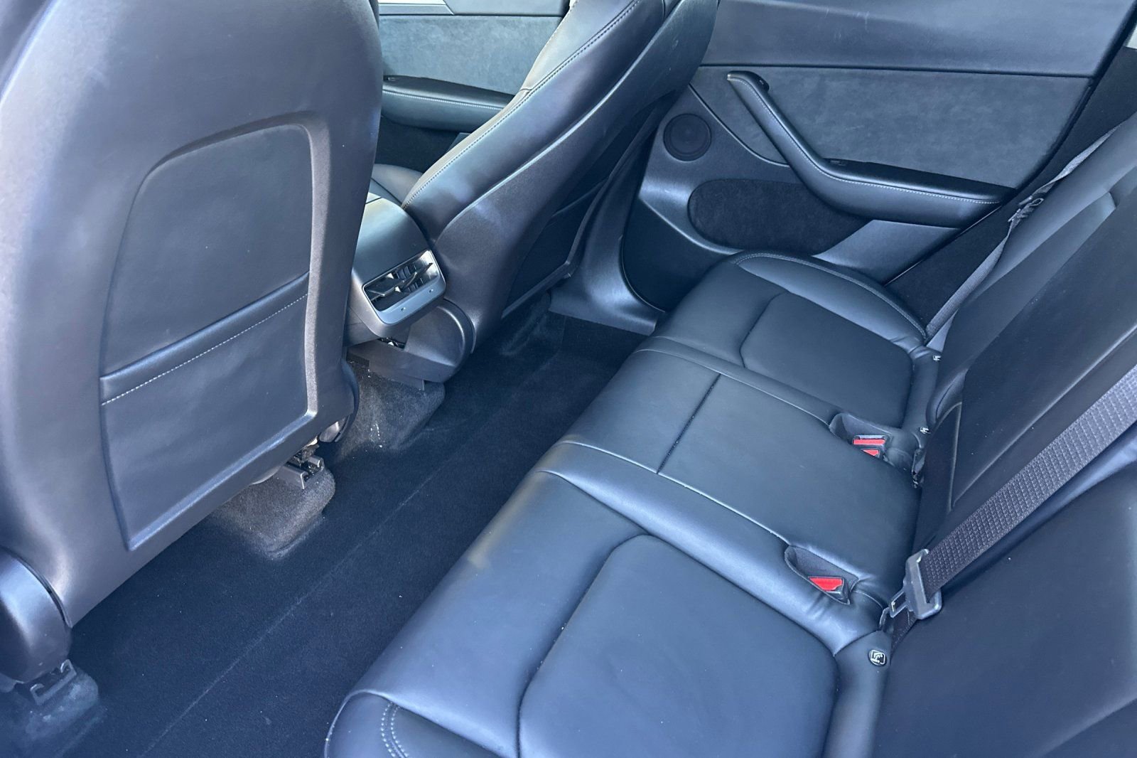 Used 2023 Tesla Model Y Performance AWD/4WD image 8