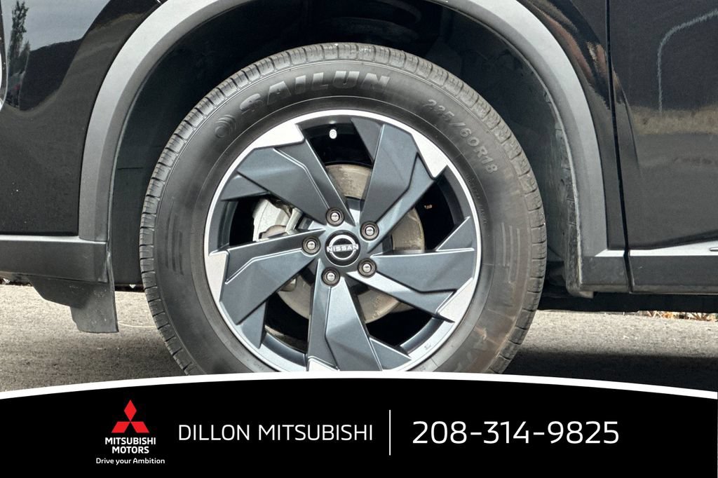 Used 2025 Nissan Rogue SV AWD/4WD image 26