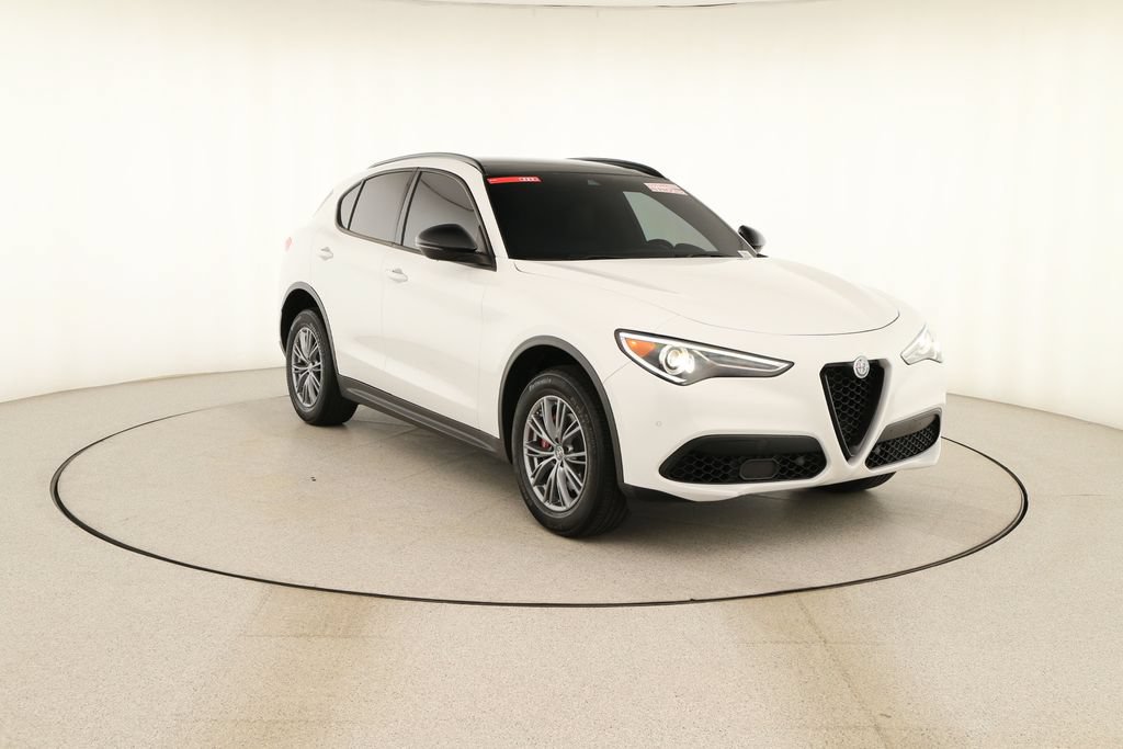 Used 2023 Alfa Romeo Stelvio Sprint RWD image 10