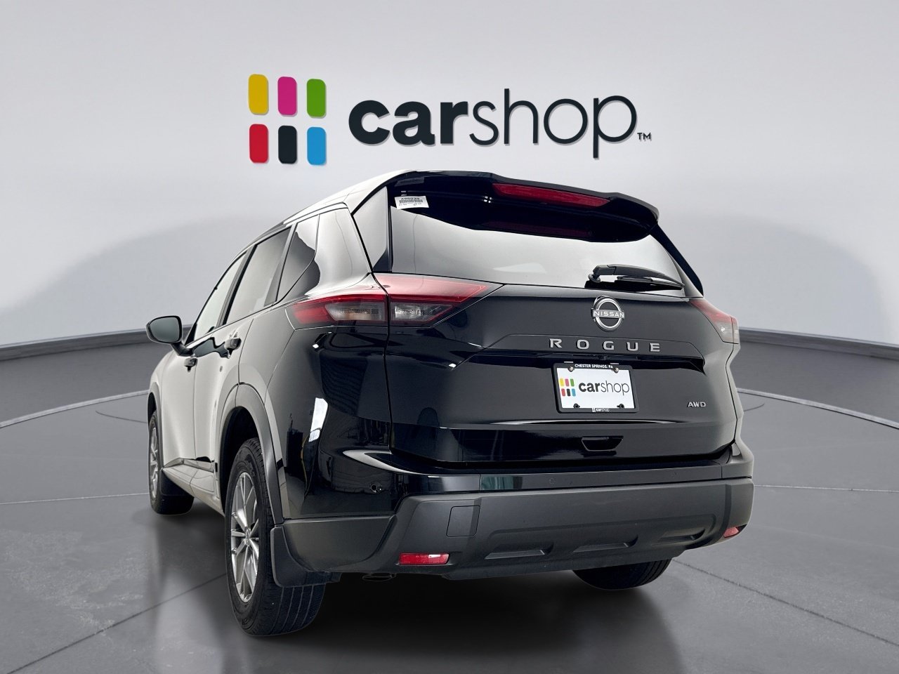 Used 2024 Nissan Rogue S AWD/4WD image 3