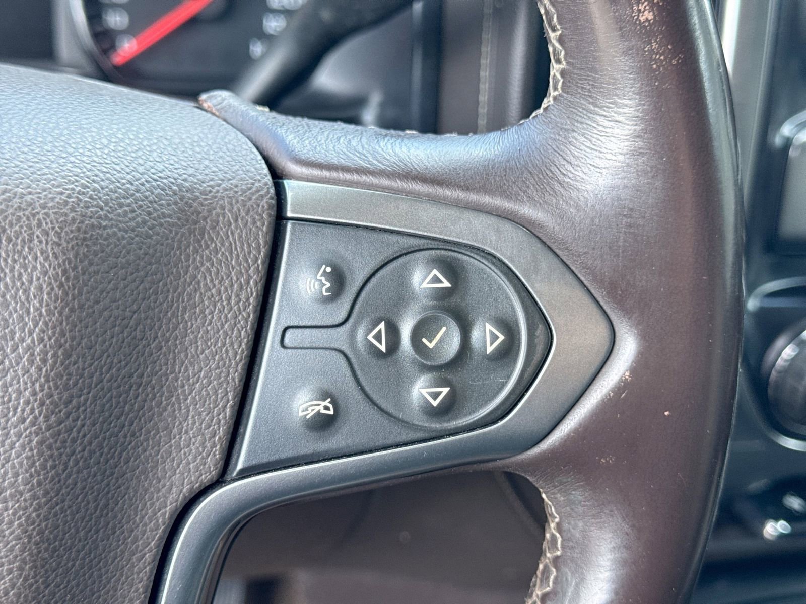 Used 2015 Chevrolet Silverado 2500 LTZ w/ Duramax Plus Package AWD/4WD image 29