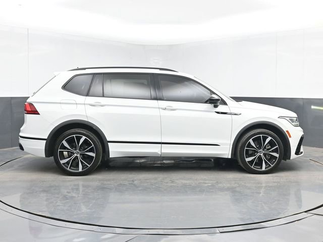 Used 2022 Volkswagen Tiguan SE R-Line FWD image 15