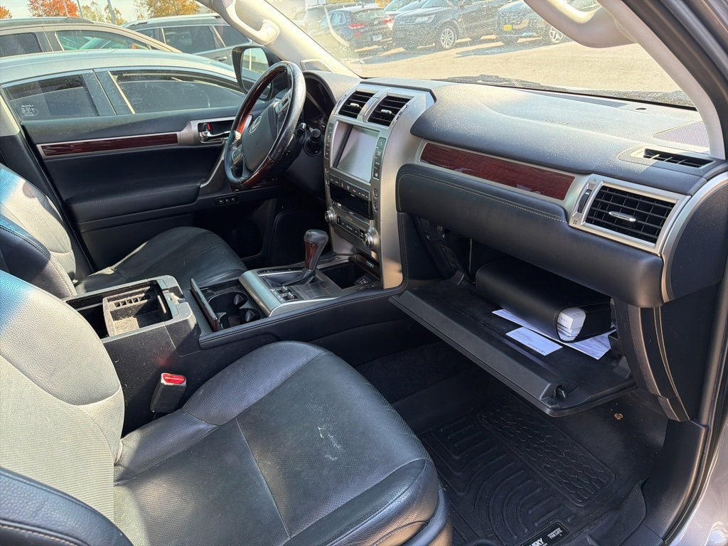 Used 2018 Lexus GX 460 image 26