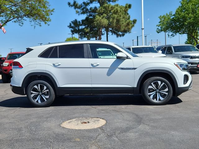New 2026 Volkswagen Atlas Cross Sport SE AWD/4WD image 2