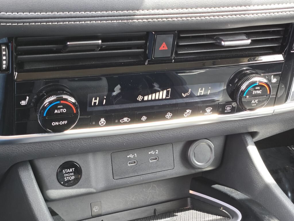 Used 2026 Nissan Rogue SL AWD/4WD image 28
