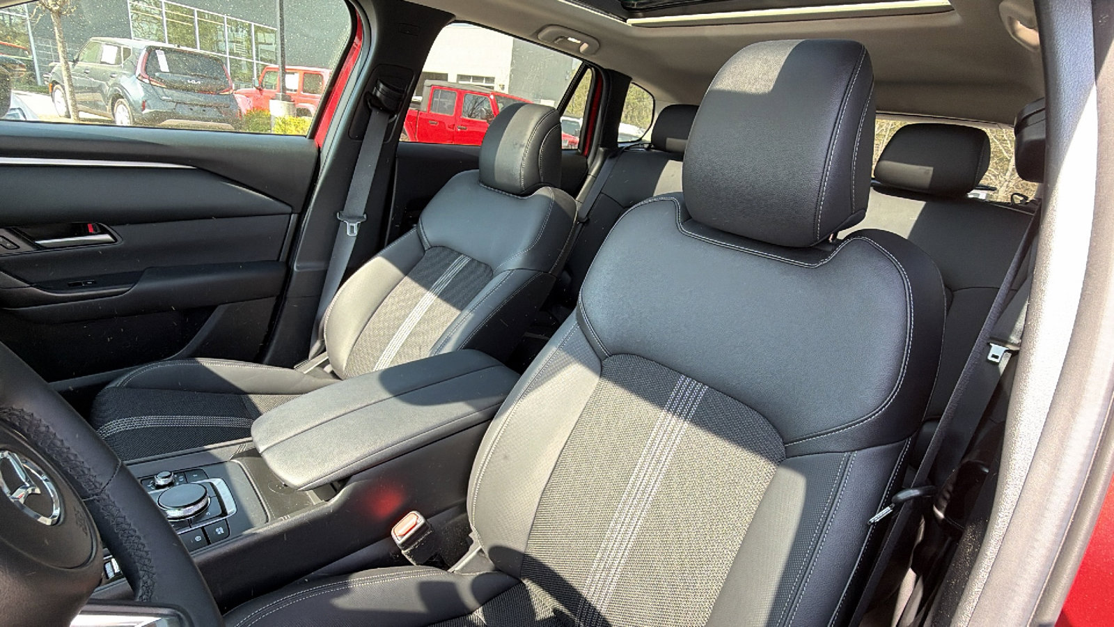 Used 2025 MAZDA CX-50 AWD 2.5 S w/ Premium Package image 17