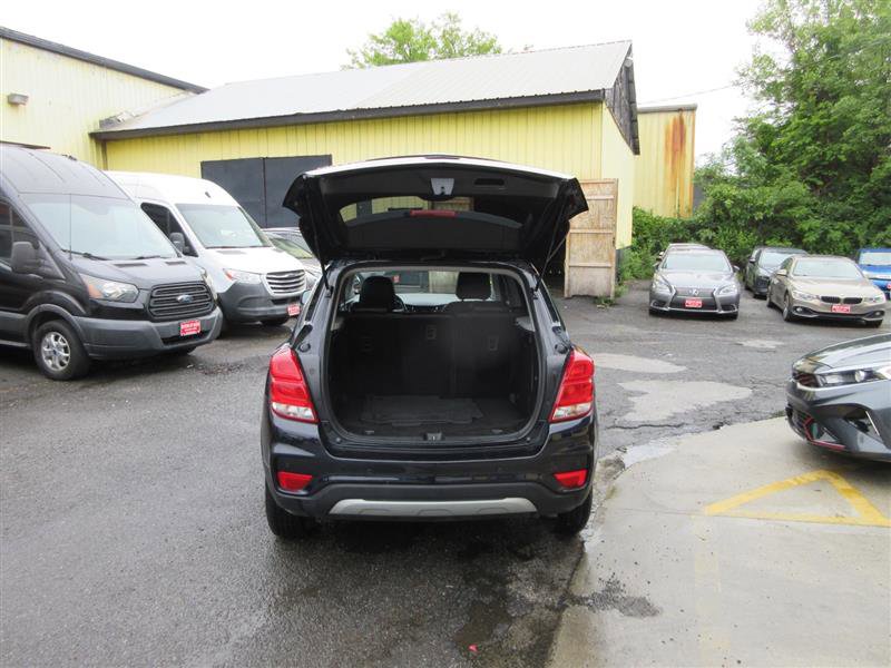 Used 2022 Chevrolet Trax LT w/ Driver Confidence Package AWD/4WD image 5