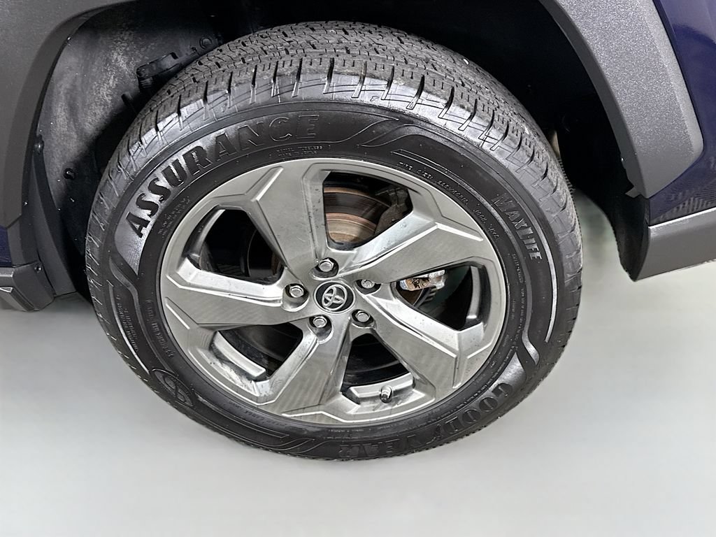 Used 2019 Toyota RAV4 Limited w/ Carpet Mat Package AWD/4WD image 34