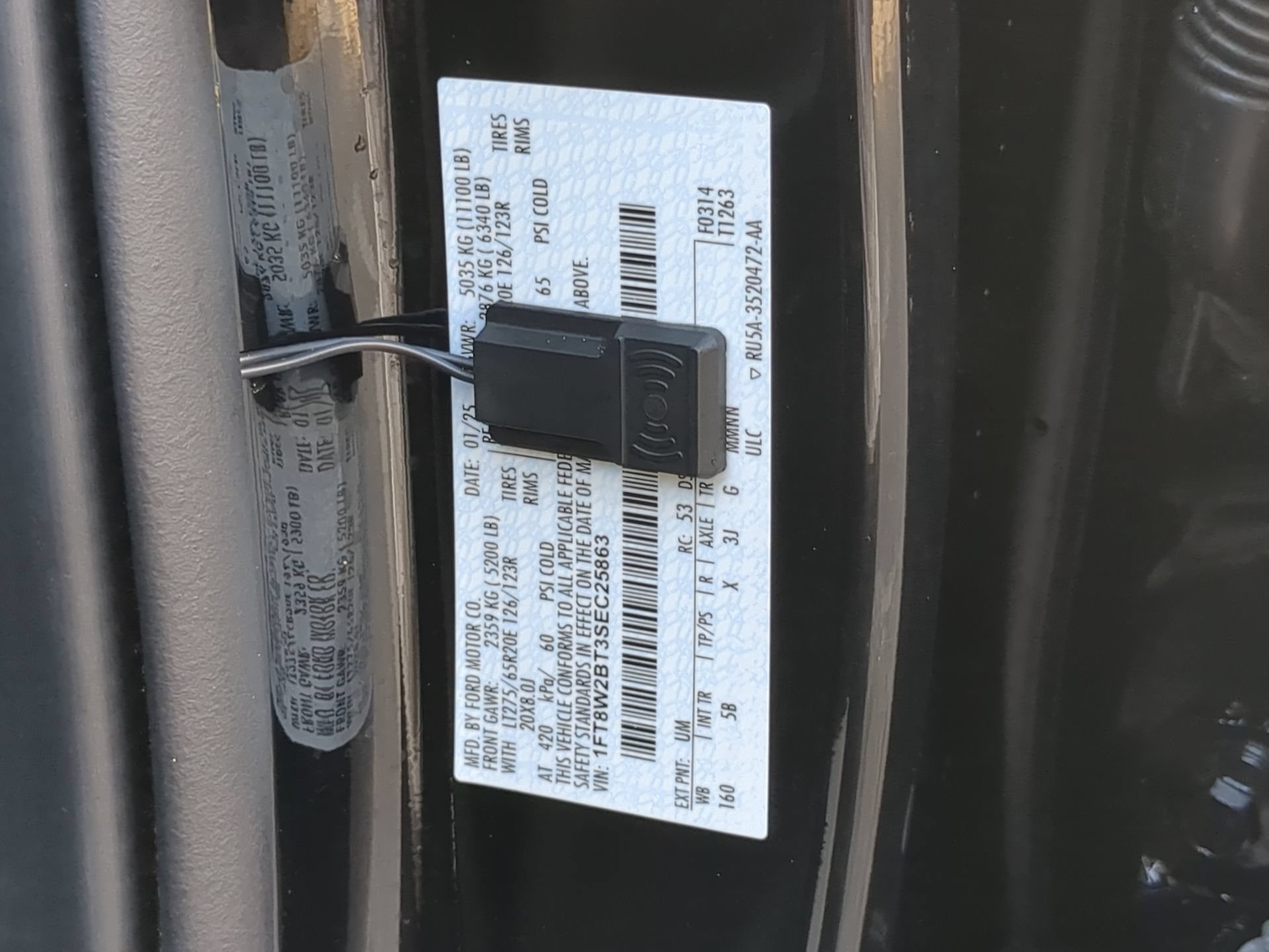 Used 2025 Ford F250 Lariat w/ Black Appearance Package AWD/4WD image 74