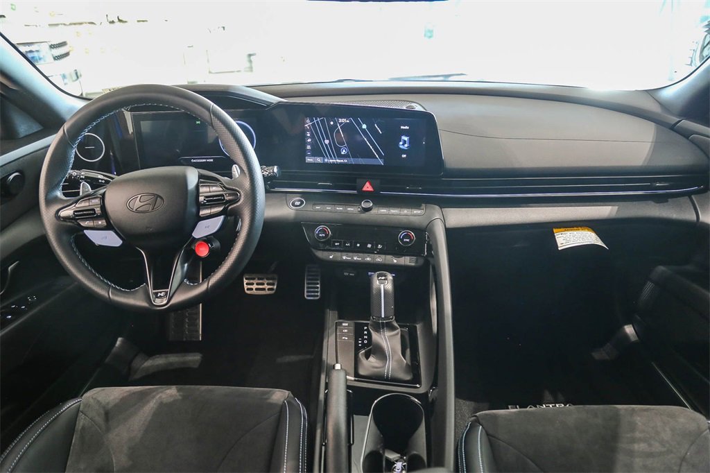 Certified 2025 Hyundai Elantra N image 13