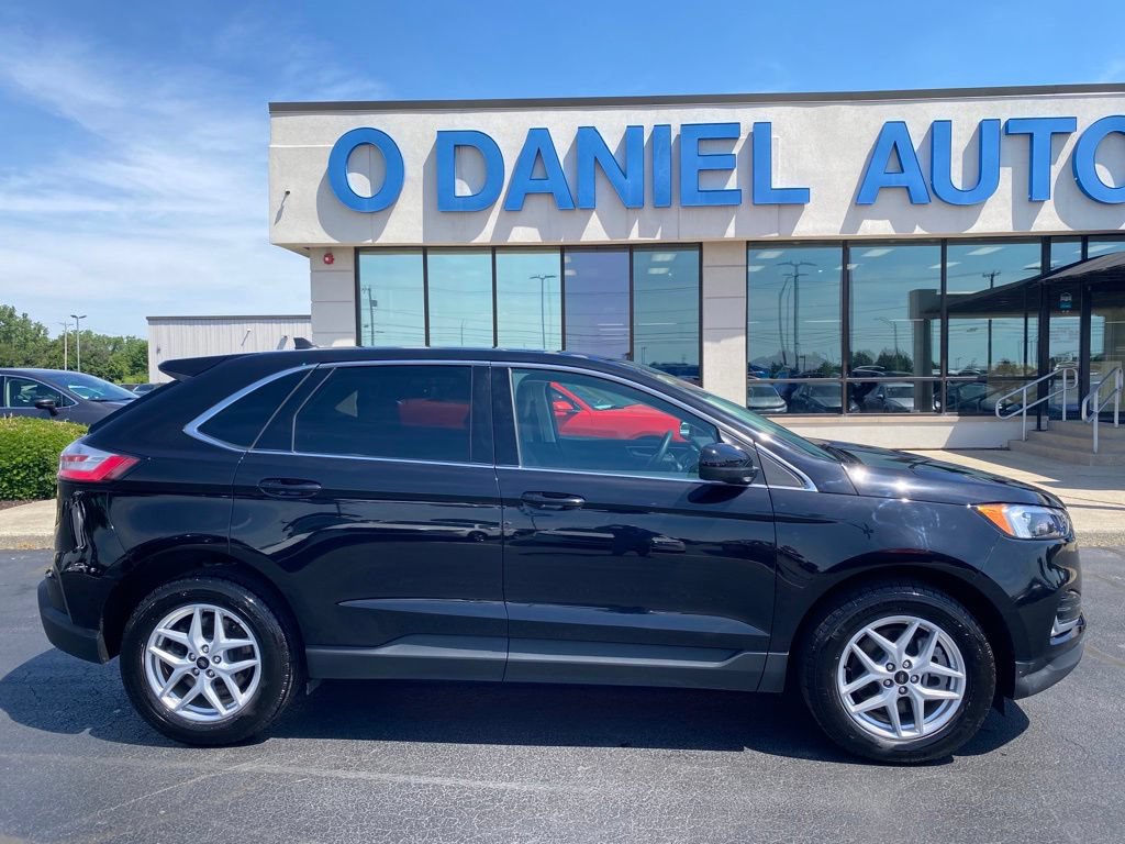 Used 2024 Ford Edge SEL w/ Convenience Package AWD/4WD image 2