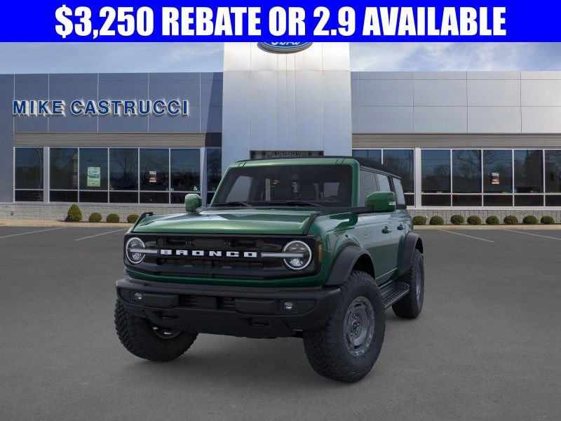 New 2025 Ford Bronco Outer Banks w/ Sasquatch Package image 2
