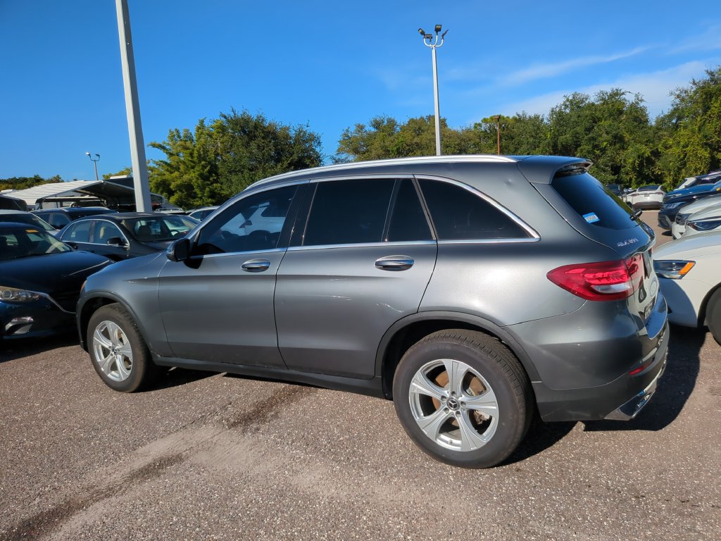 Used 2017 Mercedes-Benz GLC 300 image 4