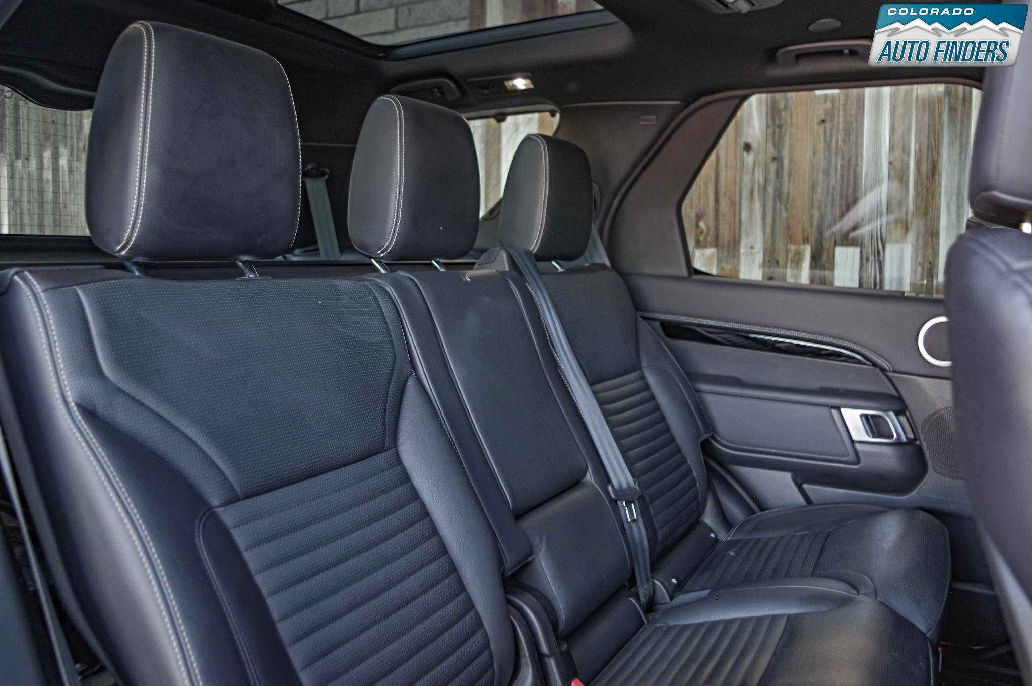 Used 2021 Land Rover Discovery S R-Dynamic image 23