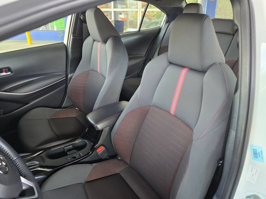 Used 2024 Toyota Corolla SE w/ SE Package FWD image 21
