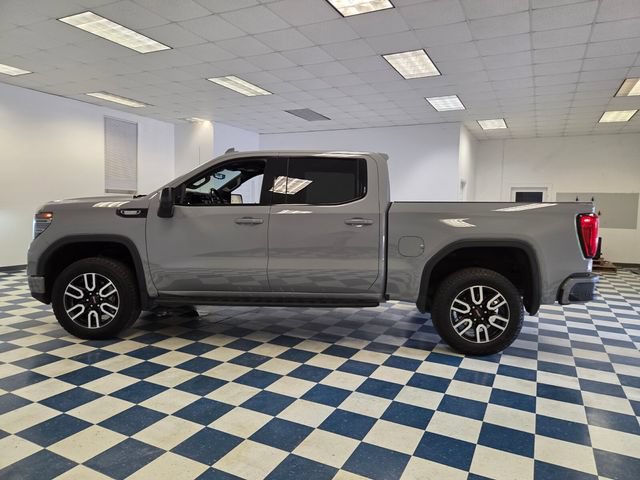 Used 2024 GMC Sierra 1500 AT4 w/ Technology Package AWD/4WD image 4