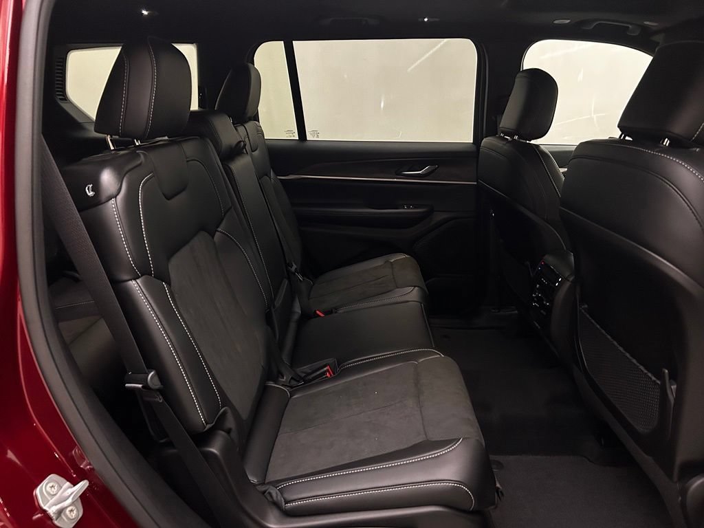 New 2026 Jeep Grand Cherokee L 4WD image 17