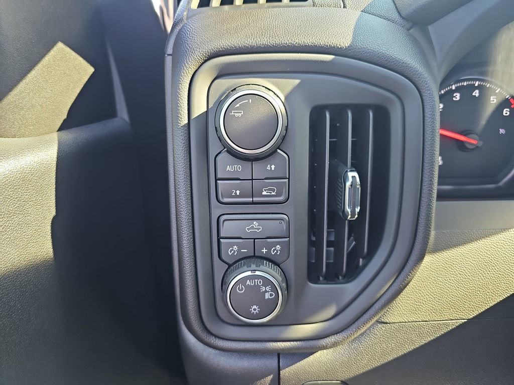 Used 2025 Chevrolet Silverado 1500 Custom w/ Turbomax Blackout Package image 31
