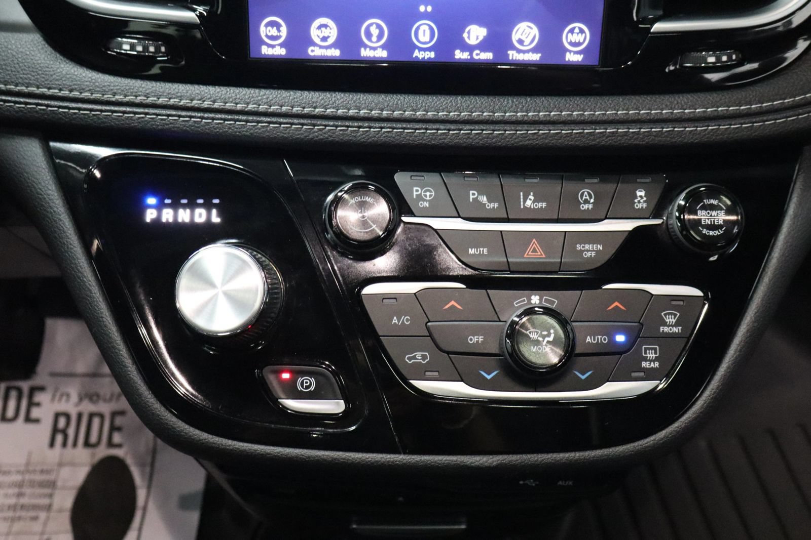Used 2019 Chrysler Pacifica Limited w/ Advanced Safetytec Group FWD image 31