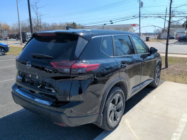 Used 2024 Nissan Rogue SV image 5