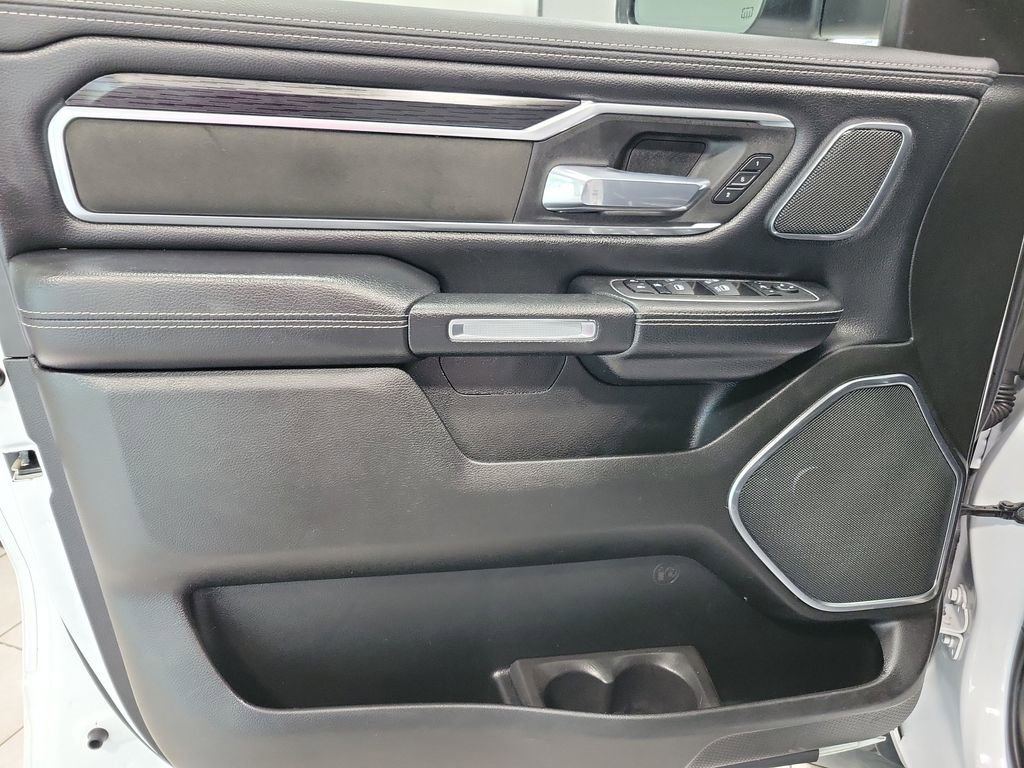Used 2024 RAM 1500 Laramie AWD/4WD image 31