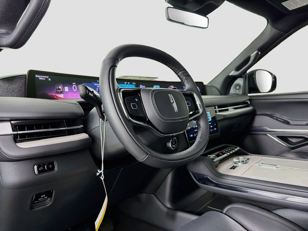 New 2027 Lincoln Navigator L Reserve w/ Jet Appearance Package RWD image 9