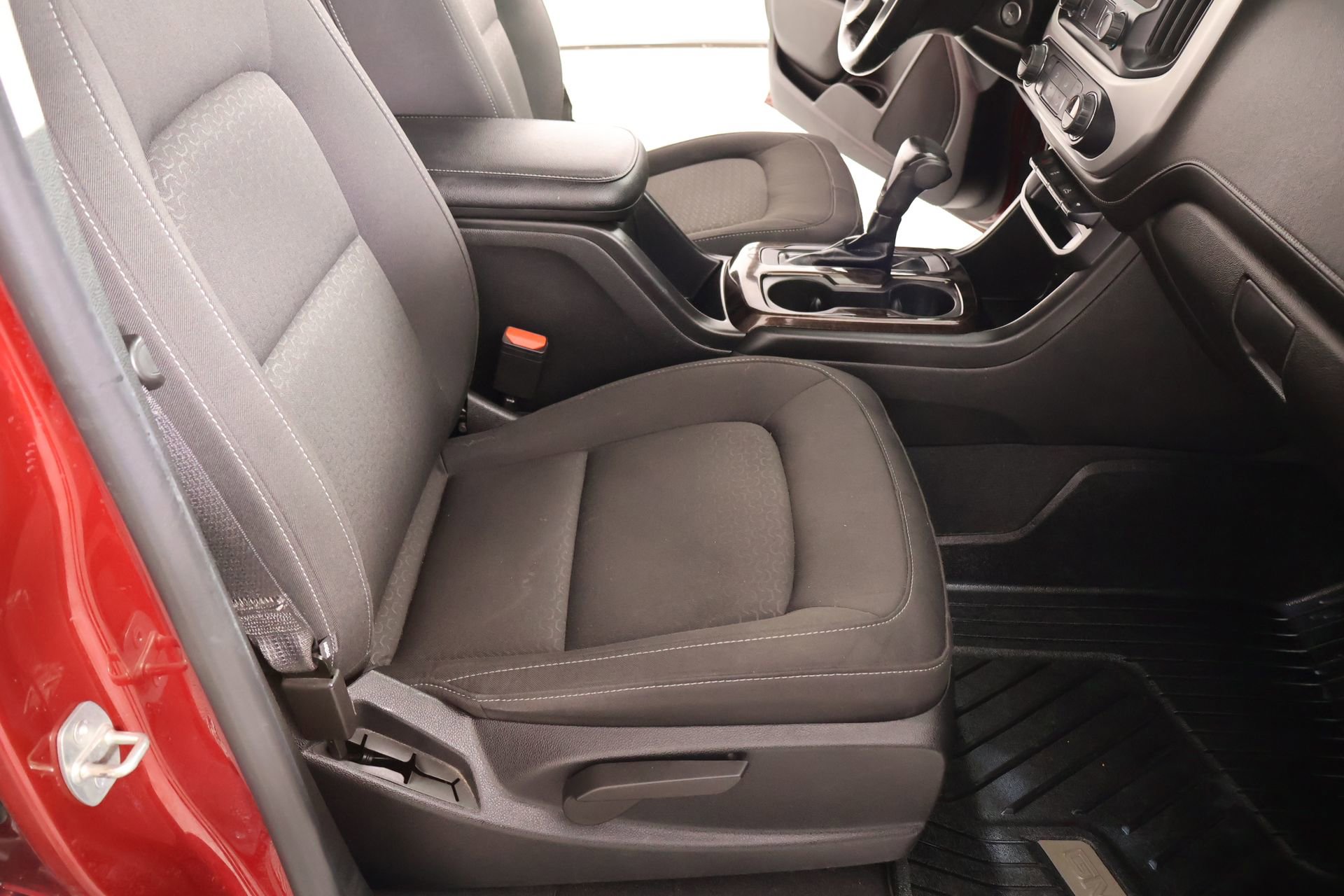 Used 2019 GMC Canyon SLE w/ Elevation Edition image 13