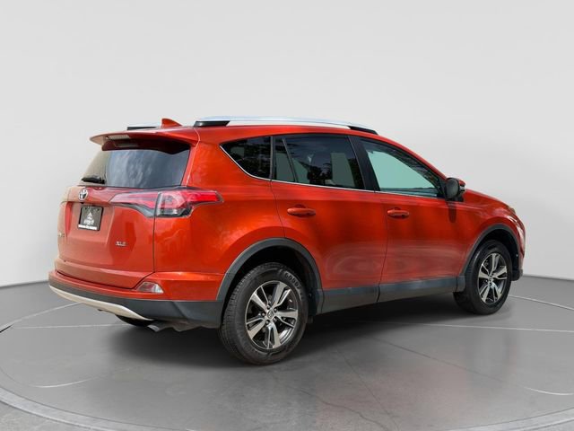 Used 2016 Toyota RAV4 XLE FWD image 6