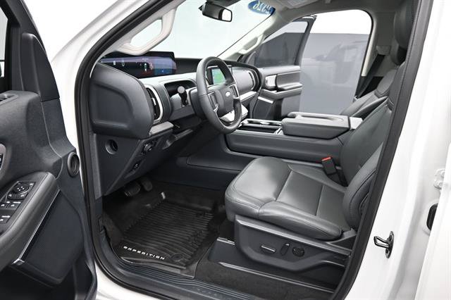 Certified 2026 Ford Expedition Active AWD/4WD image 10