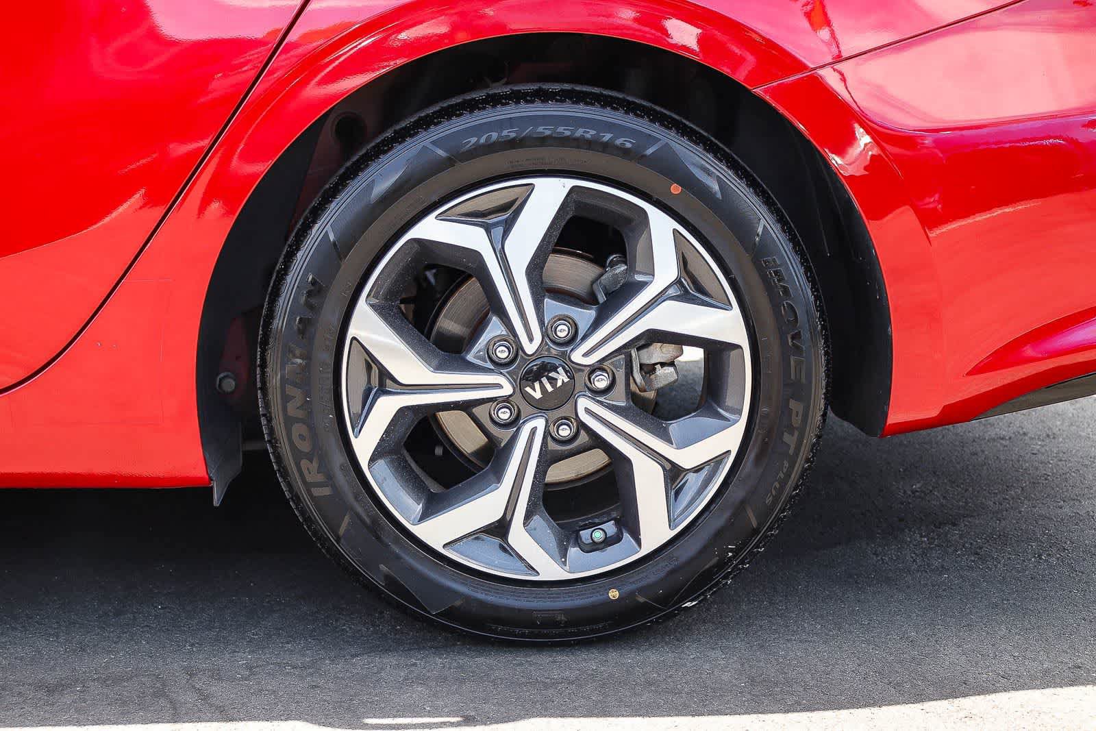Used 2020 Kia Forte LXS FWD image 11