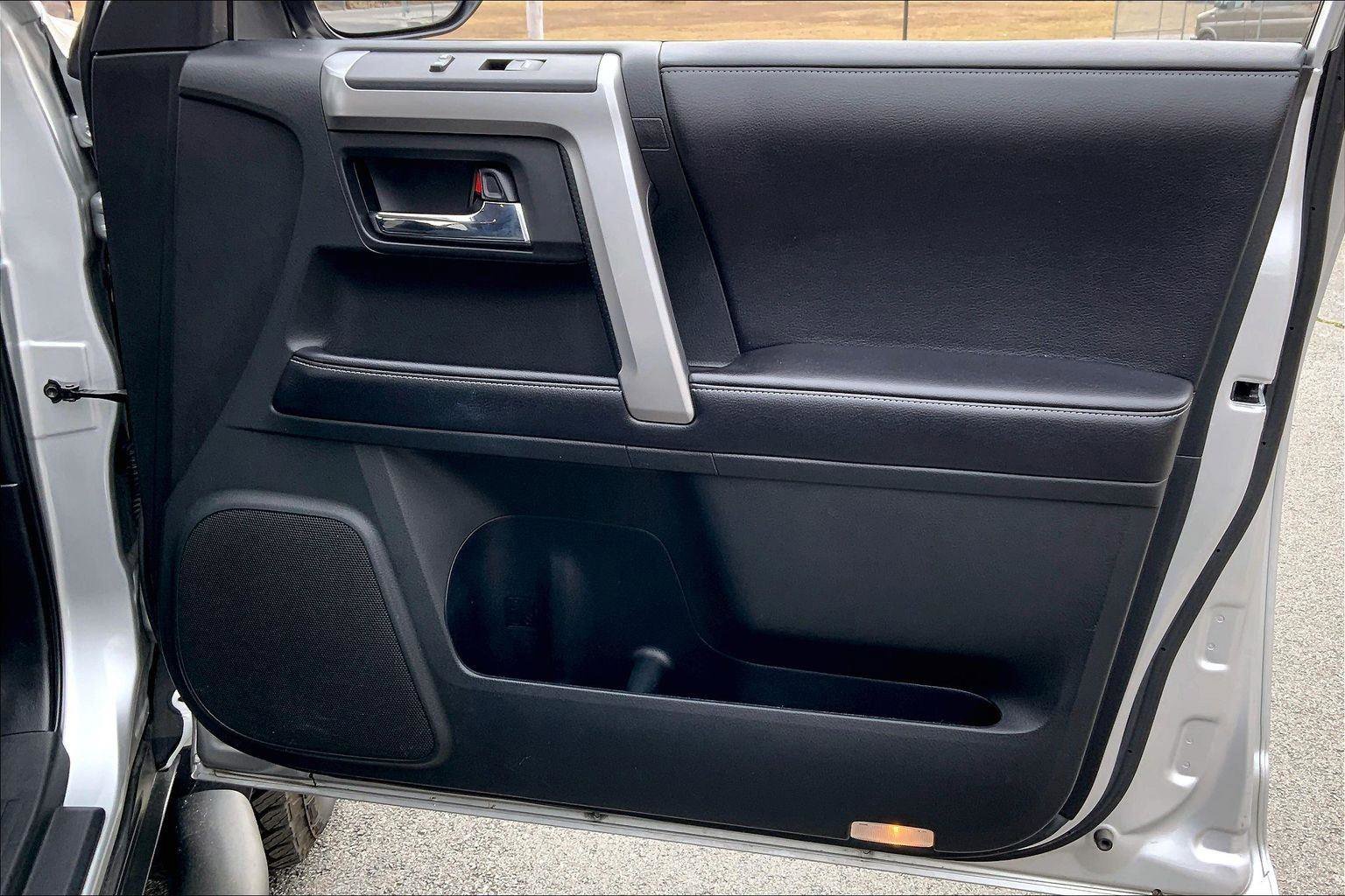 Used 2016 Toyota 4Runner SR5 image 21