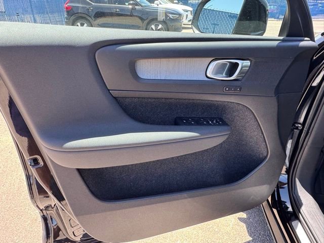 New 2025 Volvo XC40 B5 Core w/ Climate Package image 16