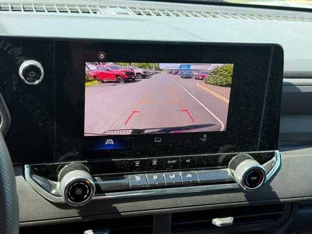 Used 2023 Chevrolet Colorado W/T w/ Advanced Trailering Package AWD/4WD image 21
