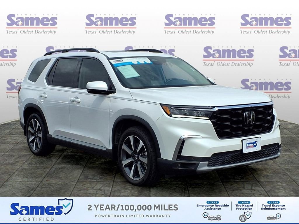 Used 2025 Honda Pilot Touring image 1