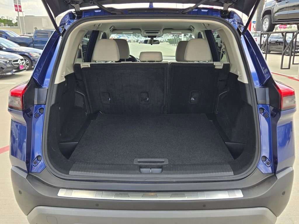 Used 2021 Nissan Rogue SV image 12