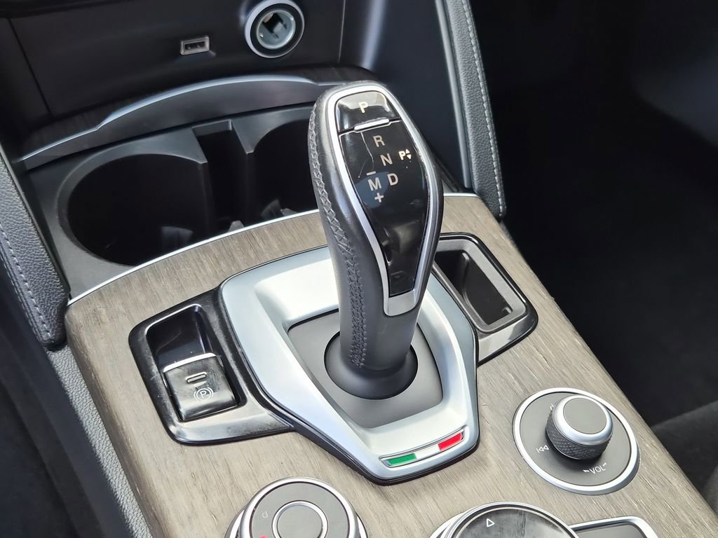 Used 2022 Alfa Romeo Stelvio Ti image 33